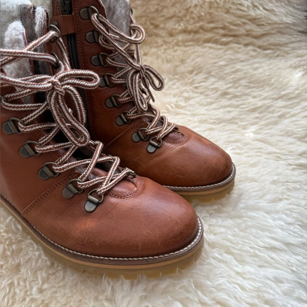 Petit Nord Shearling Winter Boot in Cognac